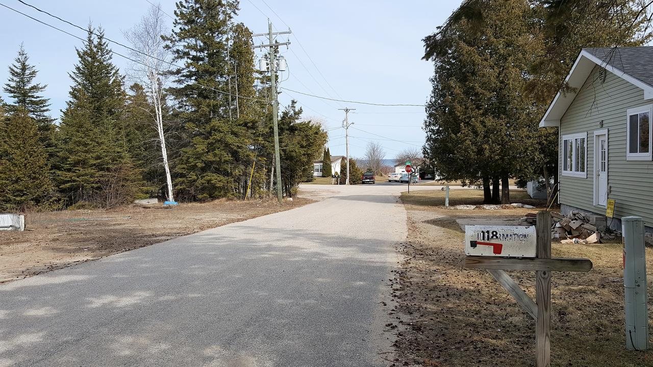 Bear Cove Inn Saint Ignace Luaran gambar