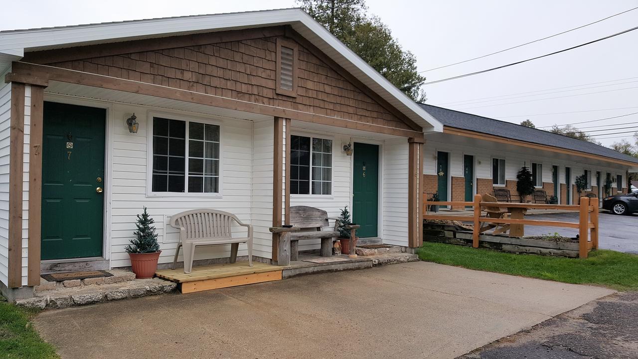 Bear Cove Inn Saint Ignace Luaran gambar
